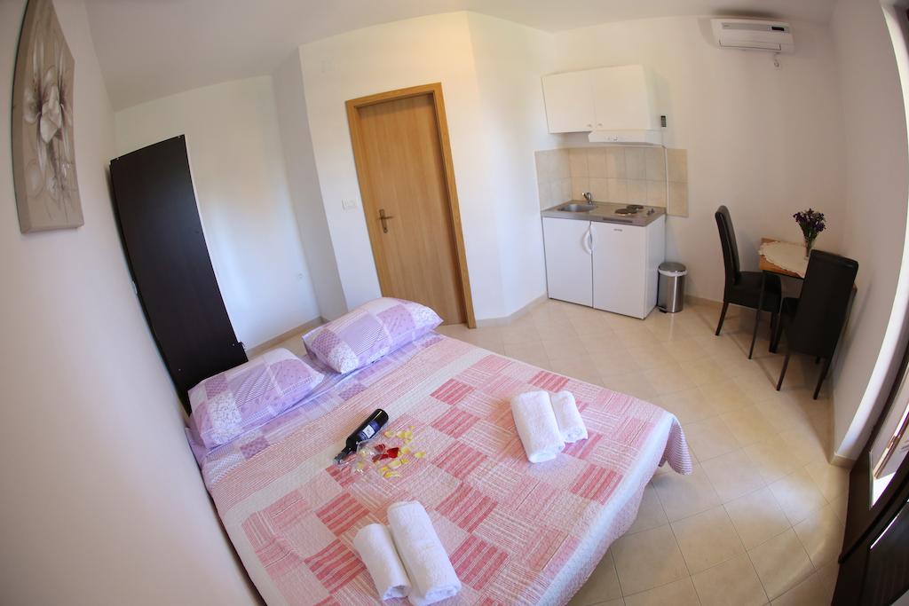 Apartments Vedrana Zara Camera foto